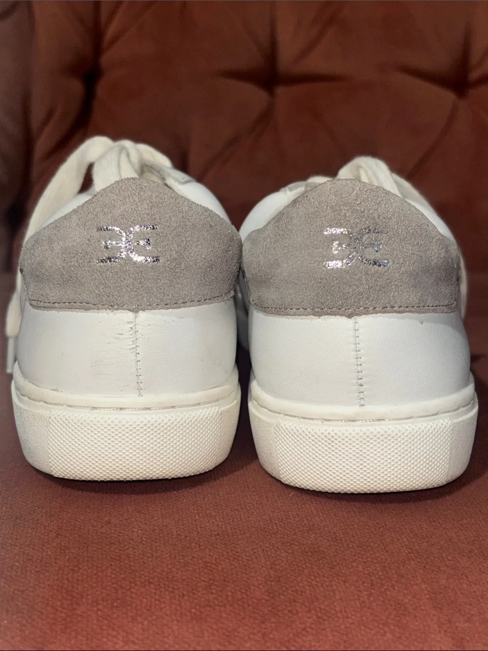 Sam Edelman low top white classic sneakers suede back y2k style shoe women’s 7